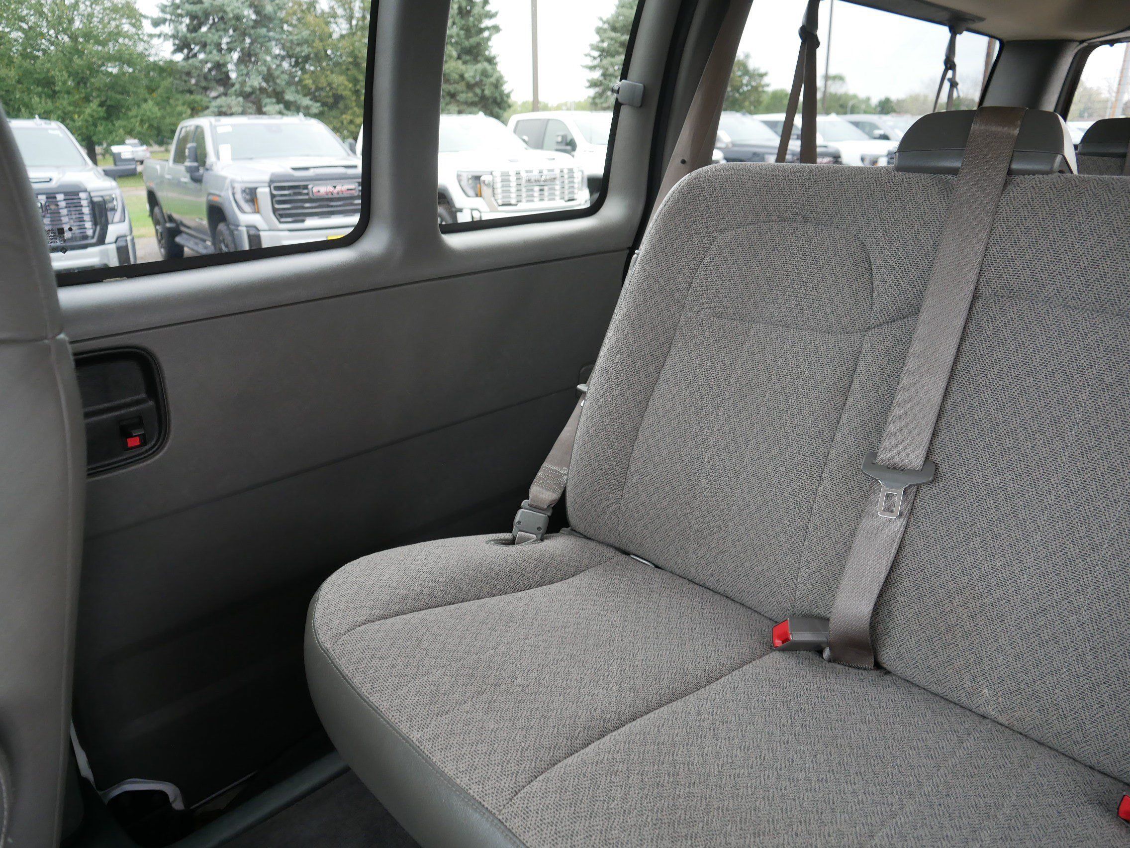 Used 2019 Chevrolet Express 3500 LT w/ LT Preferred Equipment Group RWD image 12