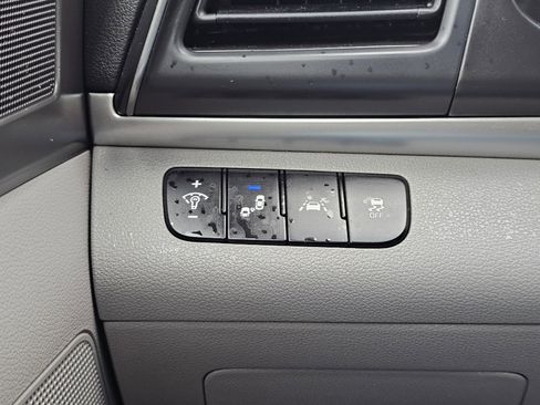 Used 2019 Hyundai Elantra SEL image 30