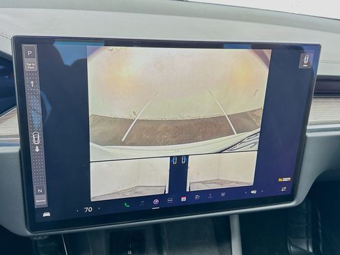 Used 2022 Tesla Model S Base image 10