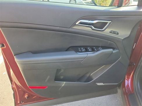 Used 2025 Kia Sportage SX Prestige image 15