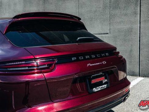 Used 2018 Porsche Panamera 4S AWD/4WD image 38