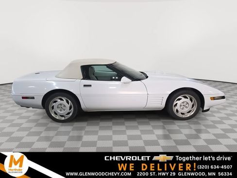 Used 1992 Chevrolet Corvette Convertible RWD image 1