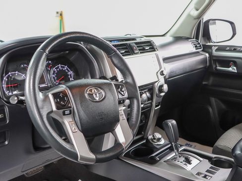 Used 2021 Toyota 4Runner SR5 AWD/4WD image 23