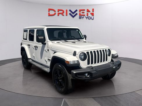 Used 2019 Jeep Wrangler Unlimited Sahara AWD/4WD image 8