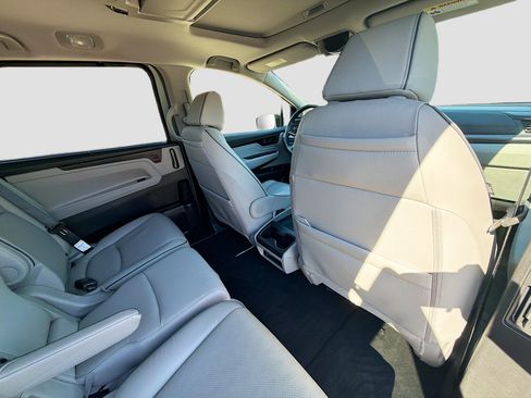 Used 2023 Honda Odyssey Elite image 29
