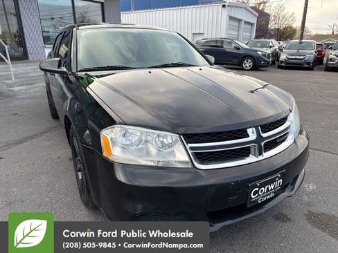 Used 2012 Dodge Avenger SE image 3