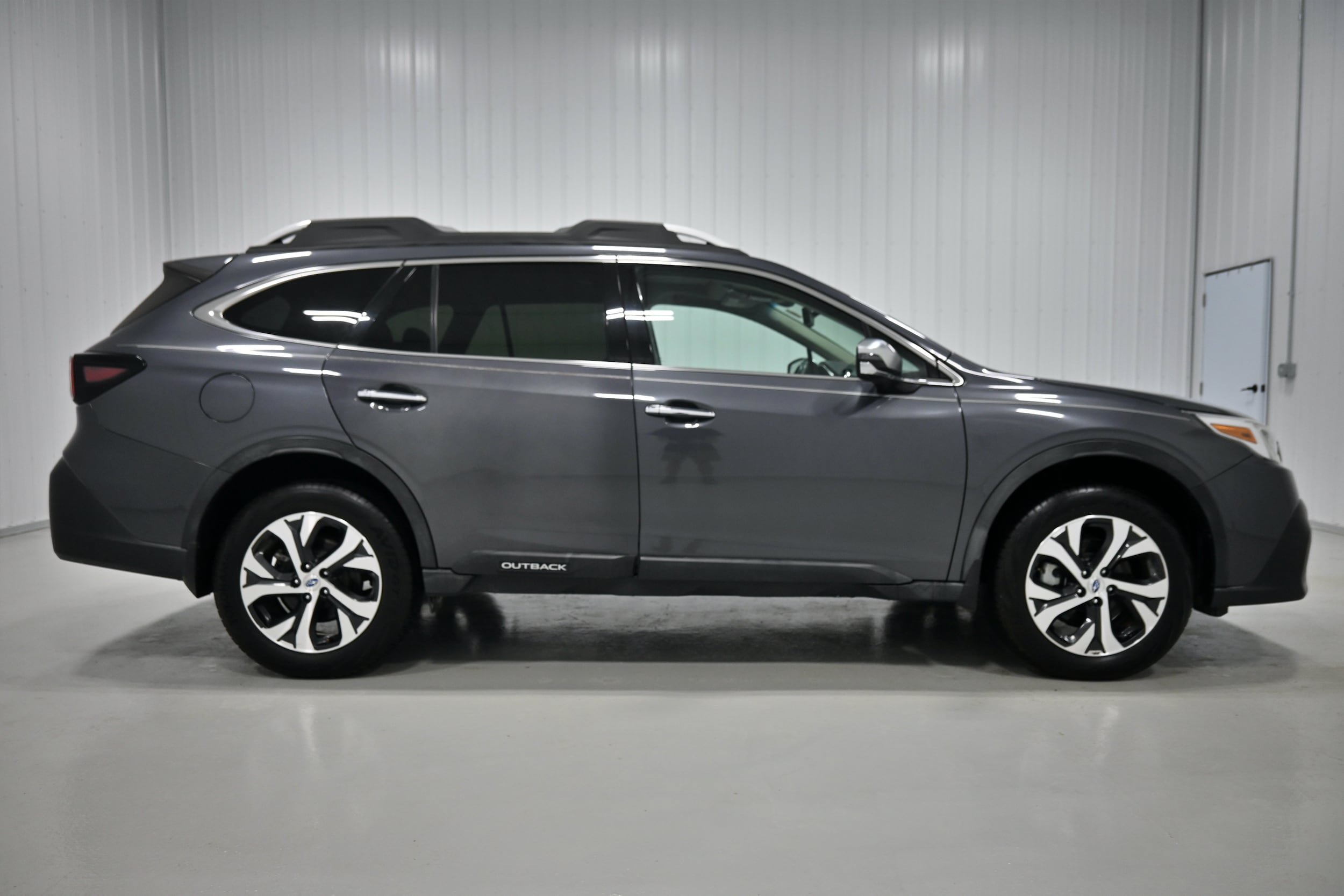 Used 2020 Subaru Outback Touring XT AWD/4WD image 36