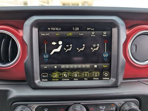 Used 2022 Jeep Wrangler Unlimited Rubicon image 24