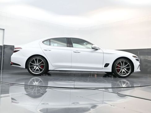 Used 2025 Genesis G70 2.5T image 25