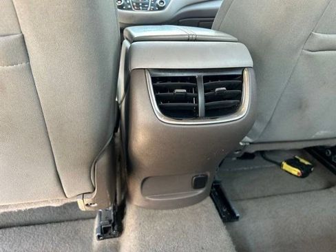 Used 2022 Chevrolet Malibu LT FWD image 37