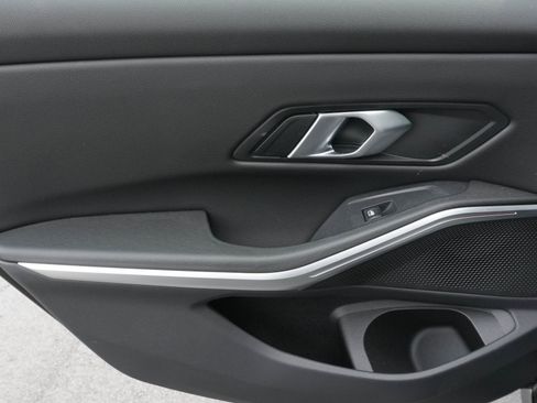 Certified 2025 BMW 330i Sedan RWD image 33