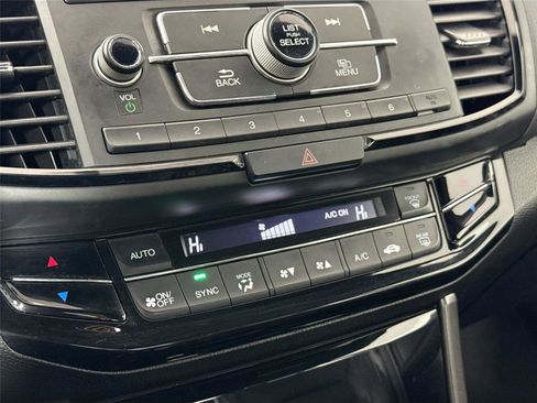 Used 2016 Honda Accord Sport image 22