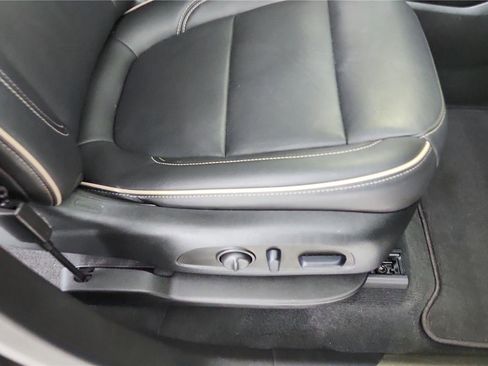 Used 2024 Chevrolet Traverse Premier w/ Redline Edition AWD/4WD image 25