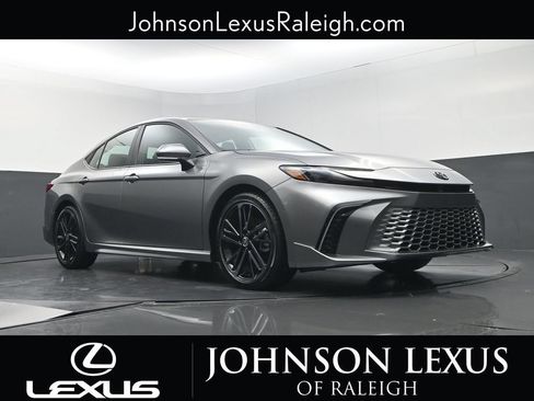 Used 2025 Toyota Camry XSE FWD image 15