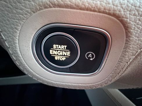 Used 2022 Mercedes-Benz GLE 350 w/ AMG Line Exterior image 19