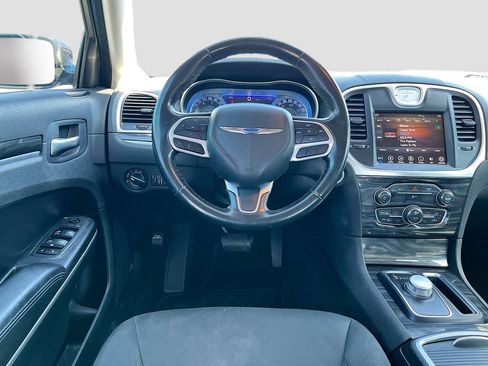 Used 2019 Chrysler 300 Touring w/ Sport Appearance Package RWD image 20