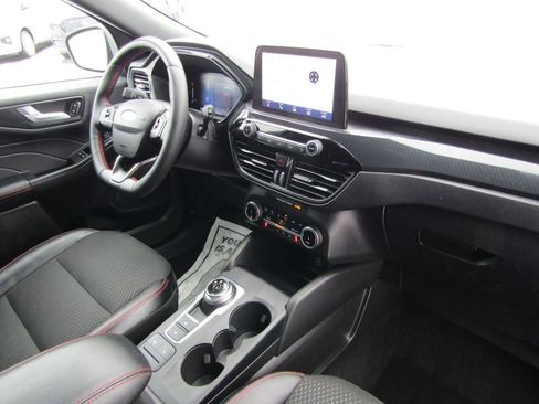Used 2025 Ford Escape ST-Line Select AWD/4WD image 14