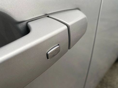 Used 2019 Chevrolet Traverse RS image 34