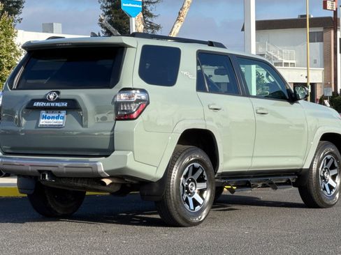 Used 2023 Toyota 4Runner TRD Off-Road AWD/4WD image 9