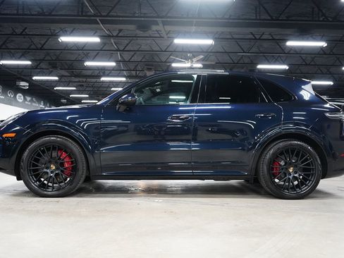 Used 2023 Porsche Cayenne GTS w/ Premium Package Plus AWD/4WD image 2
