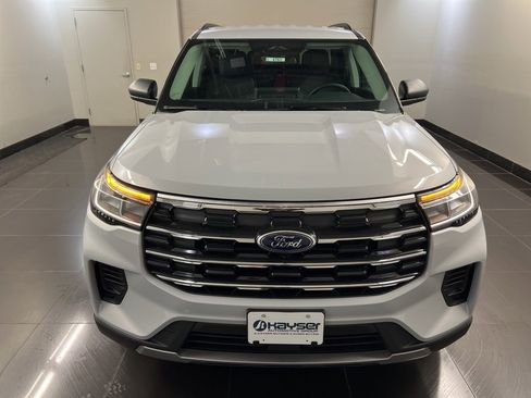 New 2026 Ford Explorer Active image 2