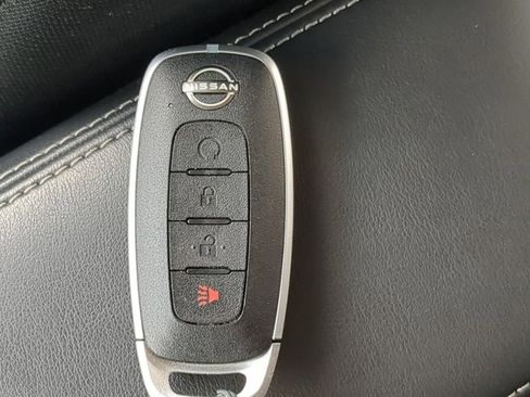 Certified 2023 Nissan Kicks SR image 23