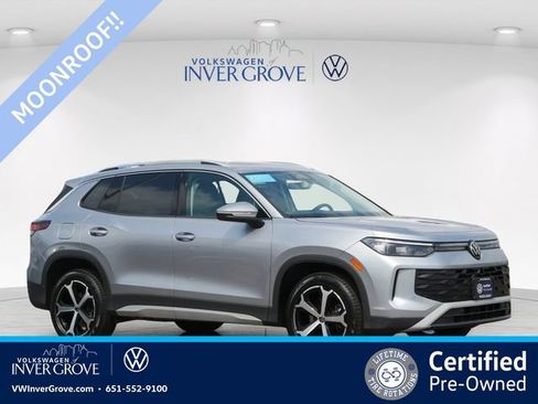 Certified 2025 Volkswagen Tiguan SE AWD/4WD image 1