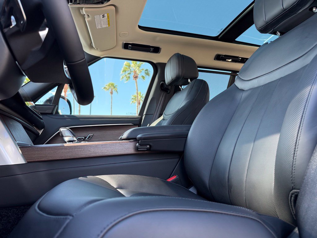 New 2027 Land Rover Range Rover SE AWD/4WD image 5