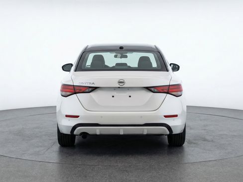 Used 2025 Nissan Sentra SV image 7