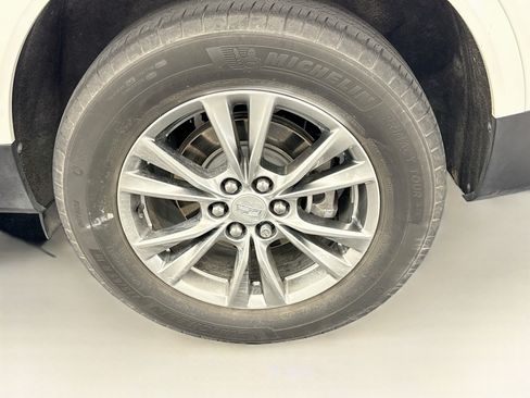Used 2023 Cadillac XT5 Premium Luxury FWD image 11