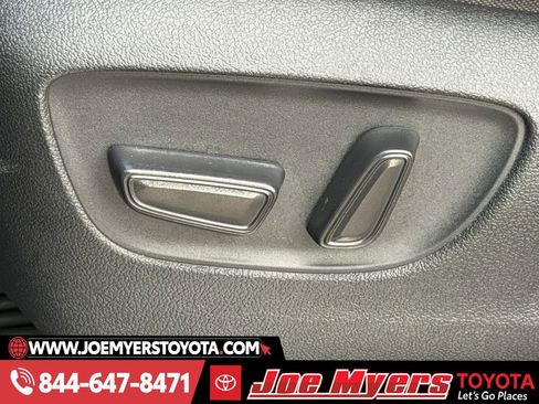 Used 2022 Toyota Highlander LE image 27