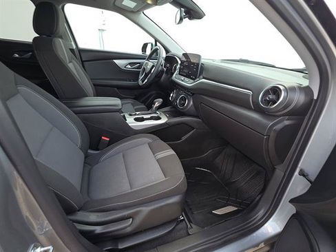 Used 2024 Chevrolet Blazer LT w/ Convenience Package FWD image 16