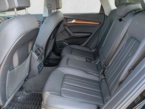 Used 2023 Audi Q5 2.0T Premium Plus w/ Premium Plus Package image 16