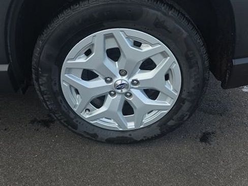 Certified 2023 Subaru Forester AWD/4WD image 7