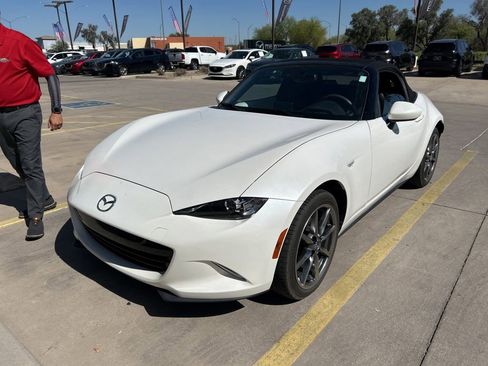 Used 2022 MAZDA MX-5 Miata Grand Touring RWD image 1