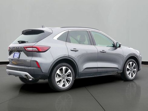 Certified 2024 Ford Escape Platinum image 3