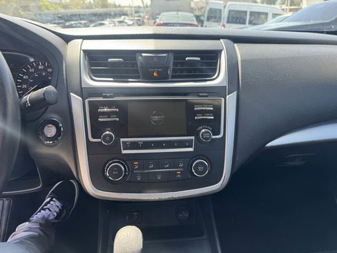 Used 2016 Nissan Altima 2.5 SR image 17