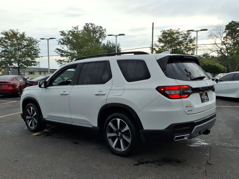 Certified 2025 Honda Pilot Elite image 10