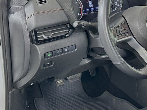 Used 2024 Nissan Sentra SR image 10