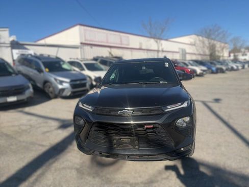 Used 2023 Chevrolet TrailBlazer RS w/ Convenience Package image 2
