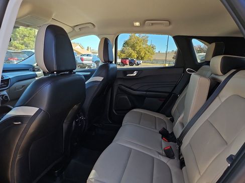 Used 2022 Ford Escape SEL image 16
