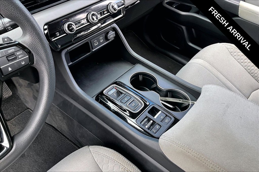 Used 2023 Honda Pilot LX image 12