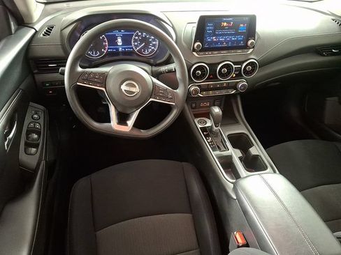 Used 2024 Nissan Sentra SV FWD image 2