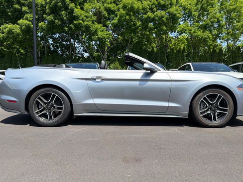 Used 2023 Ford Mustang Premium RWD image 3