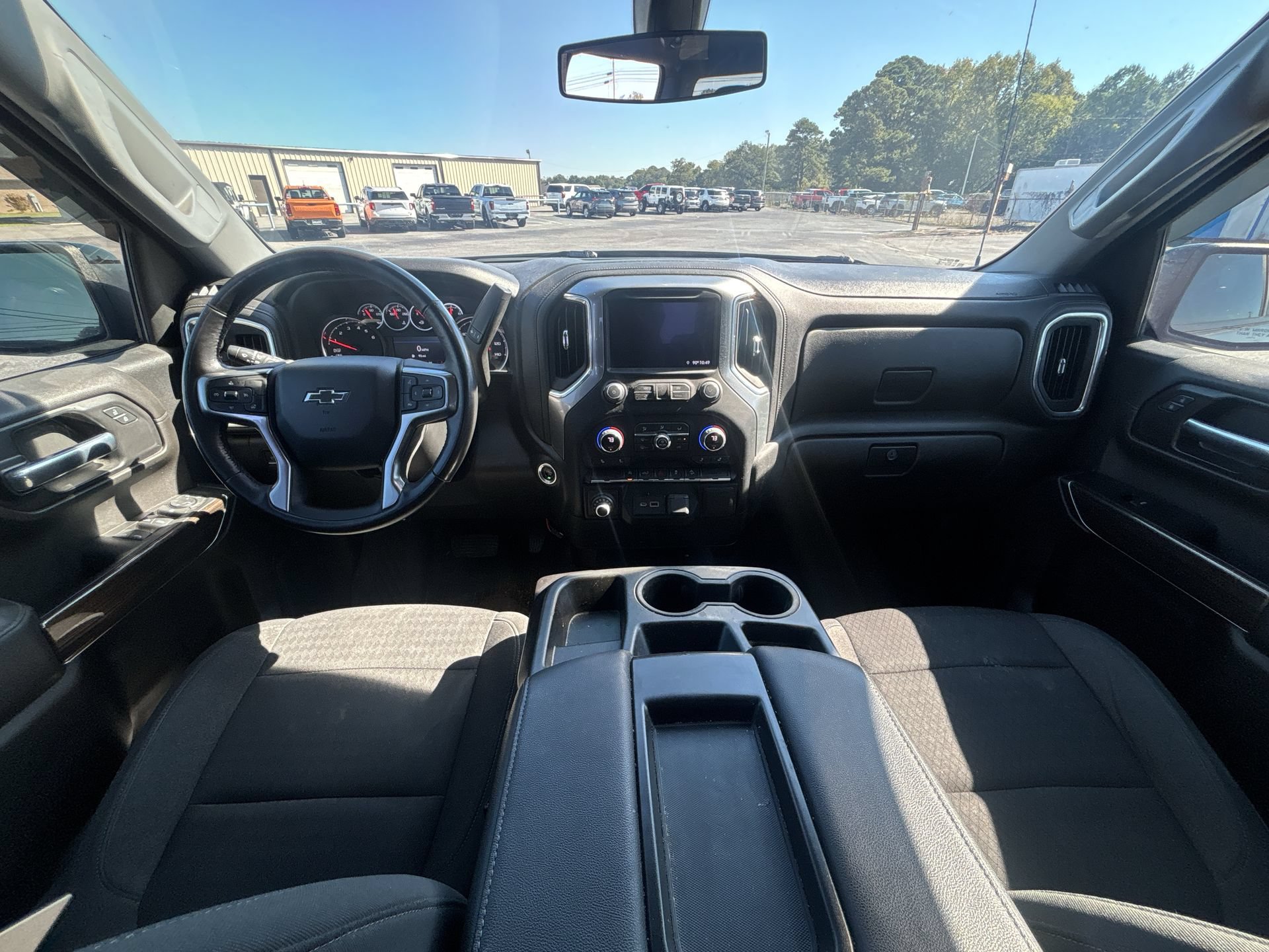 Used 2022 Chevrolet Silverado 1500 RST AWD/4WD image 2