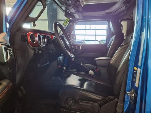 Used 2021 Jeep Gladiator Rubicon AWD/4WD image 18