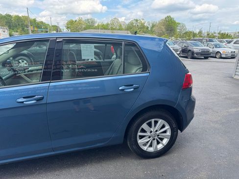 Used 2016 Volkswagen Golf S FWD image 5