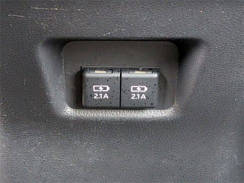 Used 2019 Toyota RAV4 XLE image 32