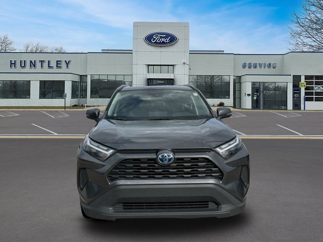 Used 2022 Toyota RAV4 XLE w/ XLE Grade Weather Package AWD/4WD image 2