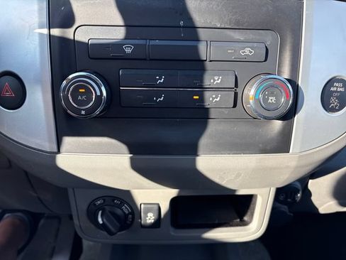 Used 2017 Nissan Frontier SV AWD/4WD image 15